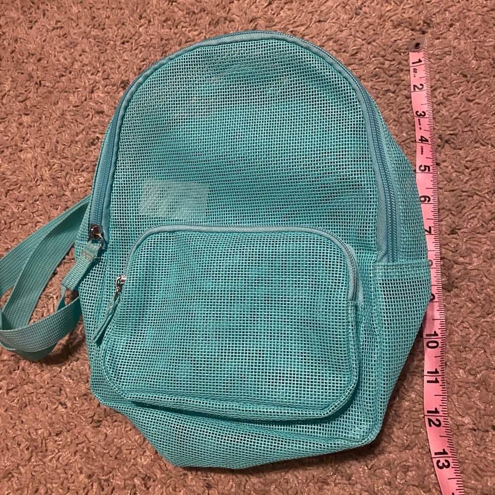 Backpack - Picture 3 of 4